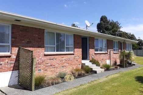 Photo of property in 2/10 Olympic Place, Papakura, 2110