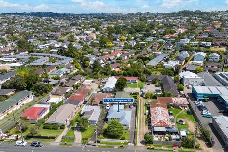 Photo of property in 1/37 Shakespeare Road, Milford, Auckland, 0620