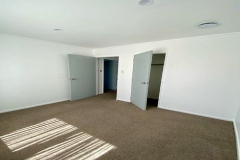 Photo of property in 21 Eskdale Road, Birkdale, Auckland, 0626