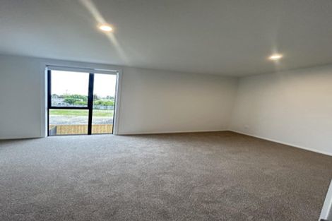 Photo of property in 15 Pipi Place, Levin, 5510