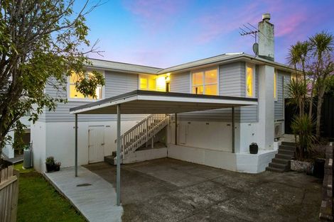 Photo of property in 1/64 Sunnynook Road, Sunnynook, Auckland, 0620
