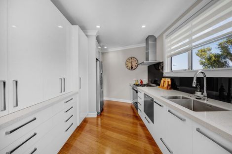 Photo of property in 7 Climie Crescent, Hawera, 4610