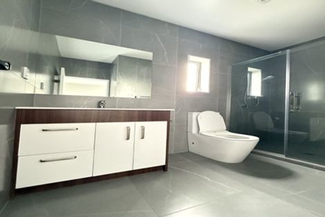 Photo of property in 4 Kearney Place, Massey, Auckland, 0614