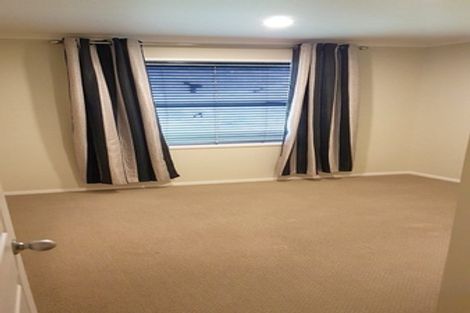 Photo of property in 71 Pyle Road West, One Tree Point, 0118