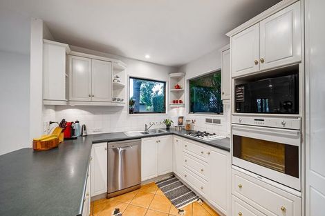 Photo of property in 124 Springfield Road, St Albans, Christchurch, 8014