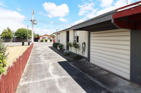 Photo of property in 2/204 Belvedere Road, Carterton, 5713