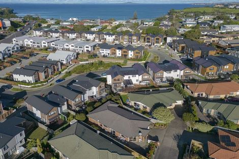 Photo of property in 77 Elan Place, Stanmore Bay, Whangaparaoa, 0932