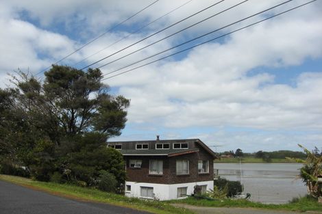 Photo of property in 13 Ferry Parade, Herald Island, Auckland, 0618