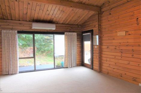 Photo of property in 35 Makara Road, Karori, Wellington, 6012