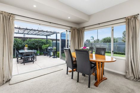 Photo of property in 12 Washington Place, Havelock North, 4130