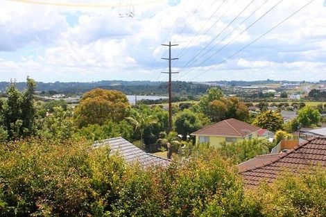 Photo of property in 29 Santiago Crescent, Unsworth Heights, Auckland, 0632