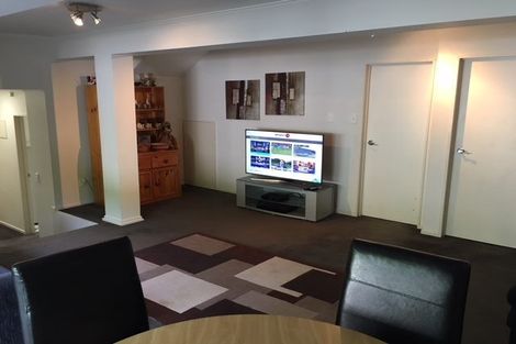 Photo of property in 28 Harvey Street, Waipahihi, Taupo, 3330