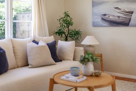 Photo of property in 5 Dale Road, Raumati South, Paraparaumu, 5032