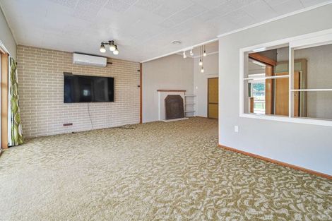 Photo of property in 19 Melville Street, Waipawa, 4210