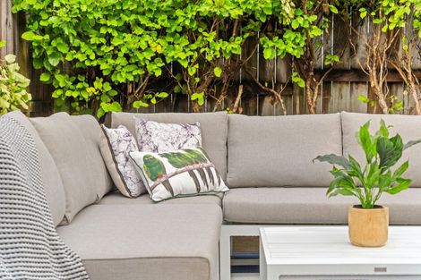 Photo of property in 57 Amberley Avenue, Te Atatu South, Auckland, 0610