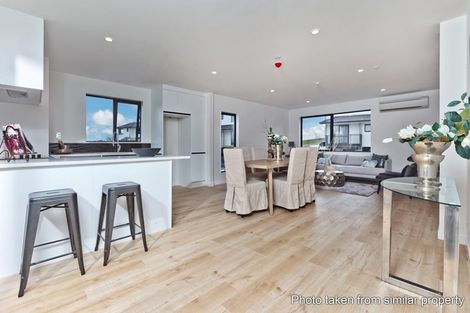 Photo of property in 128 Mcclymonts Road, Oteha, Auckland, 0632