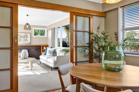 Photo of property in 211 Frankley Road, Frankleigh Park, New Plymouth, 4310