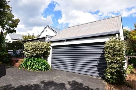 Photo of property in 3/252 East Coast Road, Forrest Hill, Auckland, 0620