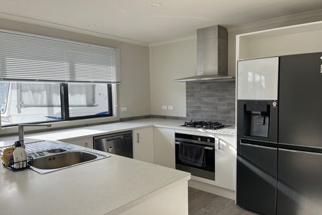 Photo of property in 38 Silicon Way, Fitzherbert, Palmerston North, 4410