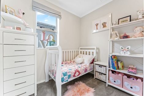 Photo of property in 73 Glidepath Road, Hobsonville, Auckland, 0616