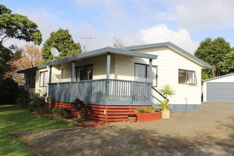 Photo of property in 37 Puriri Road, Pukekohe, 2120
