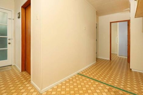 Photo of property in 24 Taikata Road, Te Atatu Peninsula, Auckland, 0610