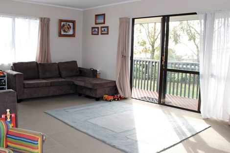 Photo of property in 37 Puriri Road, Pukekohe, 2120