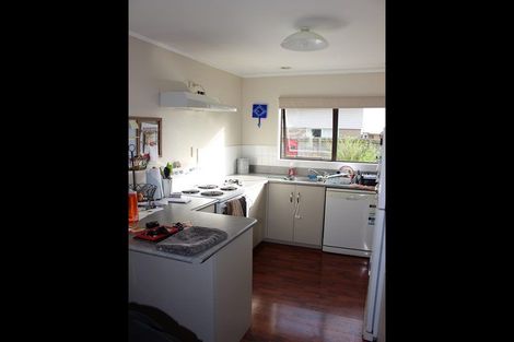Photo of property in 37 Puriri Road, Pukekohe, 2120