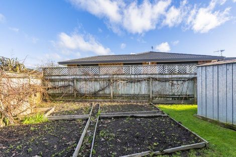 Photo of property in 16 Beachwater Grove, Paraparaumu Beach, Paraparaumu, 5032