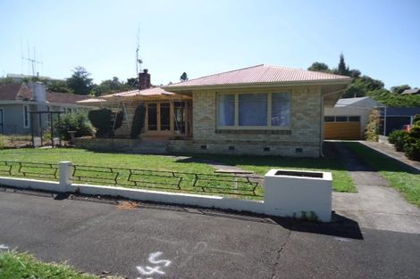 Photo of property in 8 Vectis Road, Hillcrest, Hamilton, 3216