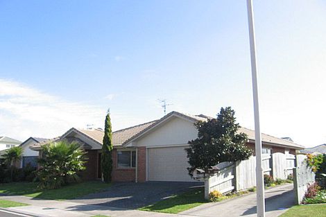 Photo of property in 10 Aspen Place, Papamoa Beach, Papamoa, 3118