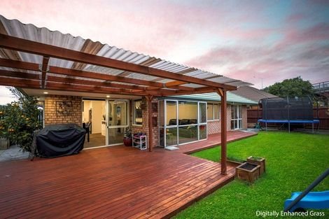 Photo of property in 3 Farquhars Road, Redwood, Christchurch, 8051