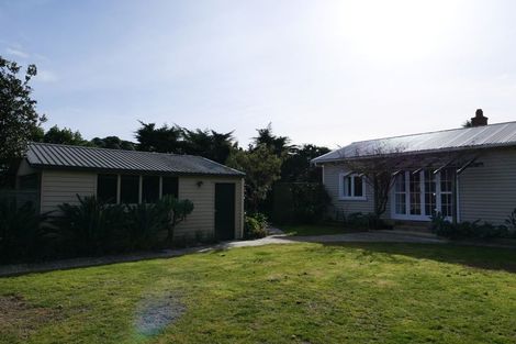 Photo of property in 3 Hemara Street, Waikanae Beach, Waikanae, 5036