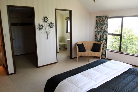 Photo of property in 28 Tyndale Place, Ilam, Christchurch, 8041