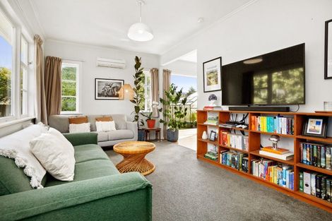 Photo of property in 19 Naenae Road, Naenae, Lower Hutt, 5011