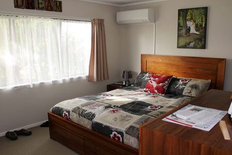 Photo of property in 37 Puriri Road, Pukekohe, 2120