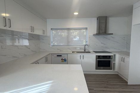Photo of property in 24 Lingfield Street, Glenfield, Auckland, 0629