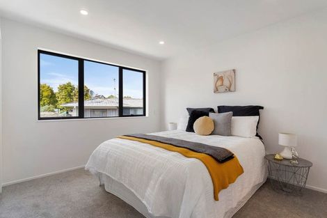 Photo of property in 15b Pipitea Place, Massey, Auckland, 0614