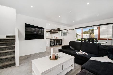 Photo of property in 6 Nelson Street, Helensville, 0800