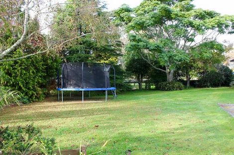 Photo of property in 37 Puriri Road, Pukekohe, 2120