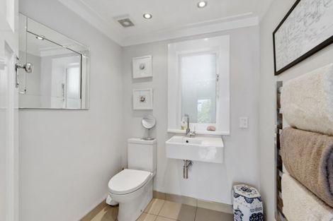 Photo of property in 12 Ngataringa Road, Devonport, Auckland, 0624