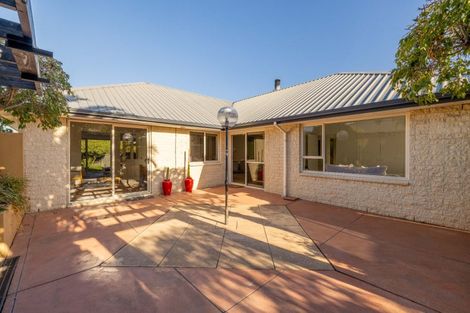 Photo of property in 19a Lake Terrace Road, Burwood, Christchurch, 8061