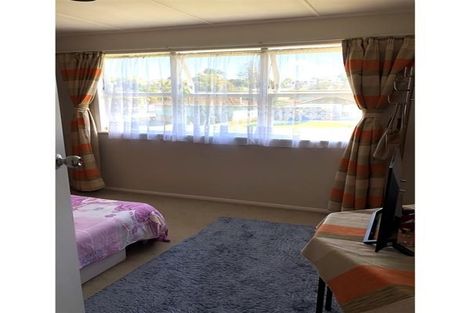 Photo of property in 26 Rotoiti Avenue, Pakuranga Heights, Auckland, 2010