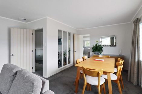 Photo of property in 6 Meadowcroft Grove, Johnsonville, Wellington, 6037