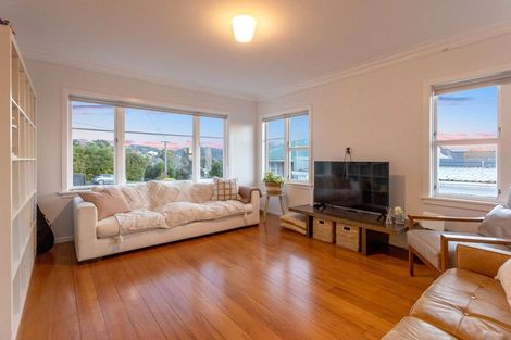 Photo of property in 8 Jenelin Road, Glendene, Auckland, 0602