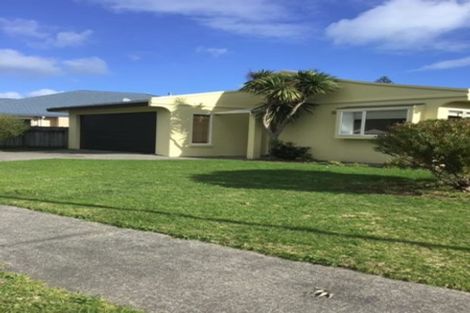 Photo of property in 11 Avion Terrace, Raumati Beach, Paraparaumu, 5032