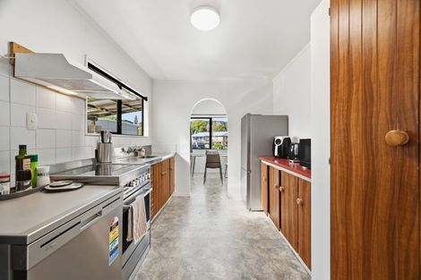 Photo of property in 5 Ngareta Road, Mourea, Rotorua, 3074