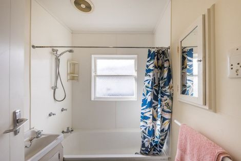 Photo of property in 1/145 College Street, Awapuni, Palmerston North, 4412