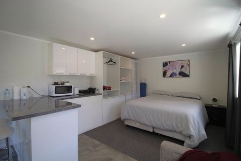 Photo of property in 4 Bell Street, Tawa, Wellington, 5028