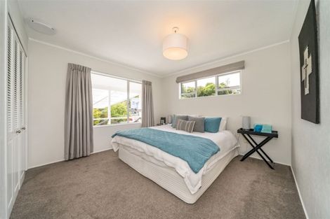 Photo of property in 76 Field Street, Silverstream, Upper Hutt, 5019
